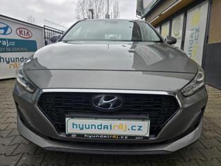 Hyundai i30 1.4-1.MAJITEL-TOP VÝBAVA kombi