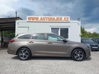 Hyundai i30 1.5T-GDi MHEV 117kW ČR DPH kombi