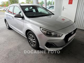 Hyundai i30 1.6, Serv.kniha kombi