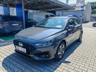 Hyundai i30 1,5 i  Smart kombi