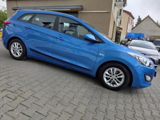 Hyundai i30 1.6-NÍZKÁ SPOTŘEBA- 5l/100km kombi - Foto 4