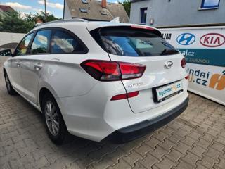 Hyundai i30 1.6-SPOTŘEBA CCA5.5l/100KM kombi - Foto 8