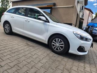 Hyundai i30 1.6-SPOTŘEBA CCA5.5l/100KM kombi - Foto 5
