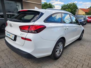 Hyundai i30 1.6-SPOTŘEBA CCA5.5l/100KM kombi - Foto 10