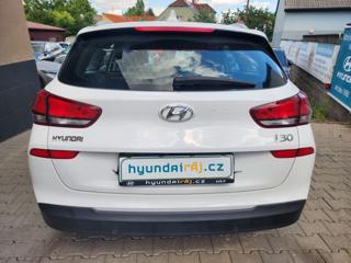 Hyundai i30 1.6-SPOTŘEBA CCA5.5l/100KM kombi - Foto 9