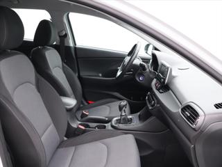 Hyundai i30 1,6 CRDi 81kW Trikolor tažné kombi - Foto 14