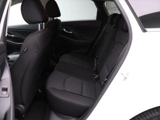 Hyundai i30 1,6 CRDI CZ 1.Maj. DPH kombi - Foto 13