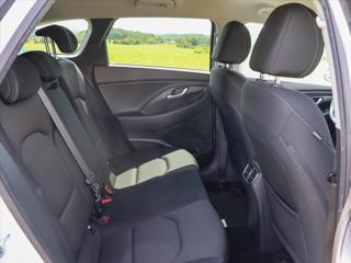 Hyundai i30 1.6 CRDi Automat CZ Style LED kombi - Foto 6