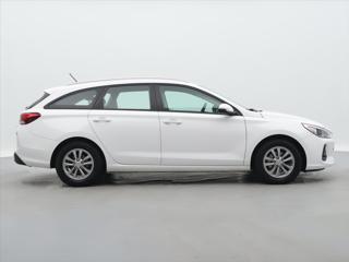 Hyundai i30 1,6 CRDi 81kW Trikolor tažné kombi - Foto 10