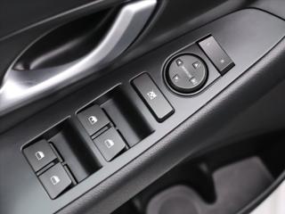 Hyundai i30 1,6 CRDi 81kW Trikolor tažné kombi - Foto 17