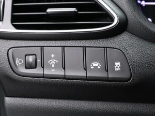 Hyundai i30 1,6 CRDi 81kW Trikolor tažné kombi - Foto 18