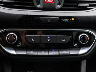 Hyundai i30 1,6 CRDi 81kW Trikolor tažné kombi - Foto 25