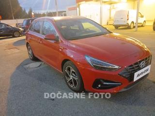Hyundai i30 1.5 T-GDi, 1.maj, Serv.kniha kombi