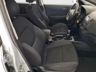 Hyundai i30 1.6 CRDi 66kW kombi - Foto 10