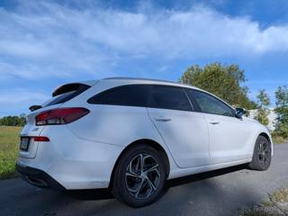 Hyundai i30 1,5 Prodám kombi - Foto 18