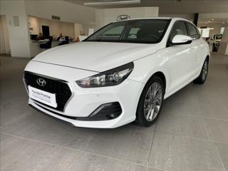 Hyundai i30 1,4 T-GDI 103kW  MT Style Navi liftback