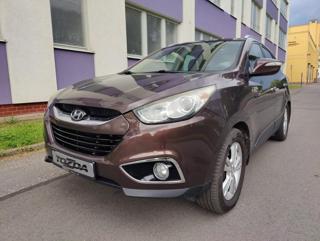Hyundai ix35 2,0 CRDi 4WD + pneu SUV
