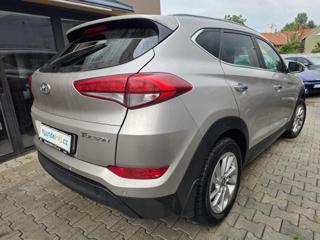 Hyundai Tucson 1.7-1MAJ.-TOP STAV-NAVI-KAMERA SUV - Foto 8