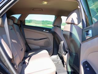 Hyundai Tucson 1,6 CRDI 100 kW 4x4 LED CZ SUV - Foto 6