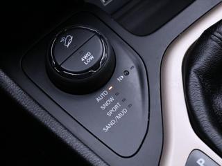 Jeep Cherokee 2,2 M-Jet 147kW Aut. AWD DPH SUV - Foto 30