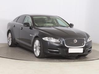 Jaguar XJ 3.0 D LWB 202kW sedan