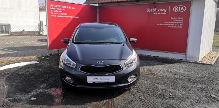 Vůz s VIN U5YHN516ADL012246