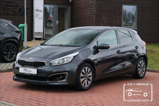 Kia Ceed 1,4   FIFA World Cup Edition hatchback