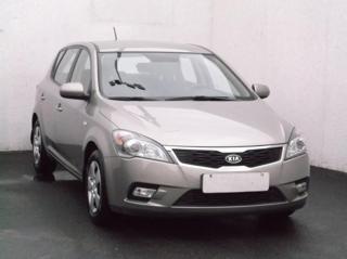 Kia Ceed 1.6i hatchback