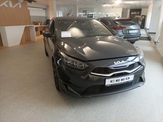 Kia Ceed 1,5 T-GDI EDICE 30 + ZIMNÍ PNEU* hatchback