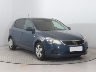 Kia Ceed 1.4 CVVT 77kW hatchback