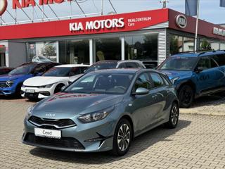 Kia Ceed 1,5 T-GDi 7DCT SPIN SKLADEM hatchback