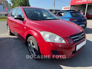 Kia Ceed 1.4 i, ČR hatchback