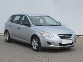 Kia Ceed 1.4 CVVT 77kW hatchback