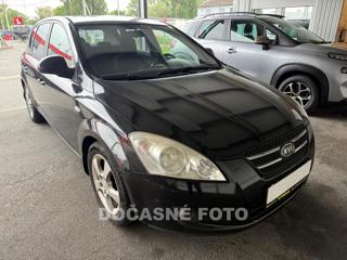 Kia Ceed 1.4 i, ČR hatchback