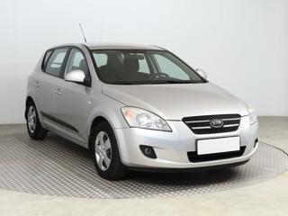 Kia Ceed 1.4 CVVT 80kW hatchback