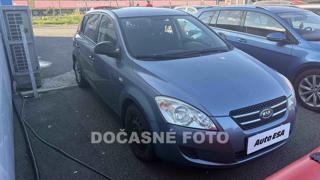 Kia Ceed 1.4CVVT, ČR hatchback