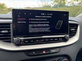 Kia Ceed 1,5 TGDi AT TOP ZÁRUKA CARPLAY hatchback - Foto 21