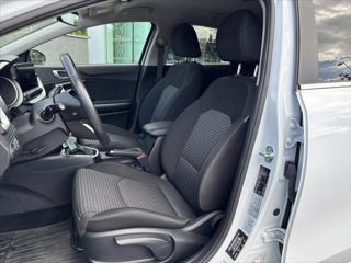 Kia Ceed 1,5 TGDi AT TOP ZÁRUKA CARPLAY hatchback - Foto 10