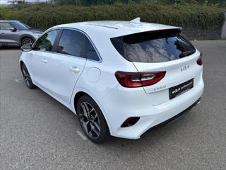 Kia Ceed 1,5 TGDi AT TOP ZÁRUKA CARPLAY hatchback - Foto 3