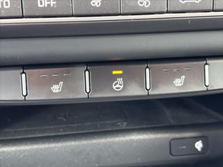 Kia Ceed 1,5 TGDi AT TOP ZÁRUKA CARPLAY hatchback - Foto 29