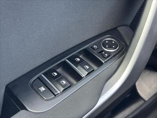 Kia Ceed 1,5 TGDi AT TOP ZÁRUKA CARPLAY hatchback - Foto 32