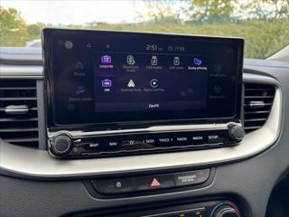 Kia Ceed 1,5 TGDi AT TOP ZÁRUKA CARPLAY hatchback - Foto 24