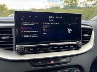Kia Ceed 1,5 TGDi AT TOP ZÁRUKA CARPLAY hatchback - Foto 22