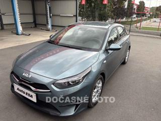 Kia Ceed 1.5 TGDi, 1.maj, Serv.kniha hatchback