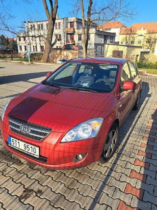 Kia Ceed 1,4 BASE kombi