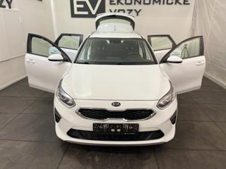 Kia Ceed 1.6 CRDi,ČR,ZARUKA-27 kombi