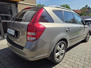 Kia Ceed 1.4-NÍZKÉ KM-ZACHOVALÝ STAV kombi - Foto 10