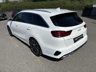 Kia Ceed 1,5 AT GT Line ZÁRUKA TÁŽNÉ kombi - Foto 3
