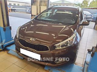 Kia Ceed 1.4i, Serv.kniha, ČR kombi