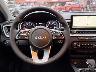 Kia Ceed SW 1.5 T-GDi 7DCT TOP + BUS kombi - Foto 18